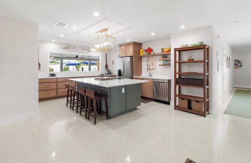 Bradenton House | 4BR Home with Heated Pool & Outdoor Lounge Near AMI Beaches