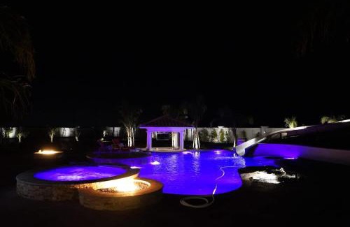 Tracy Villa | 4BR LUXURY ENTERTAINMENT OASIS