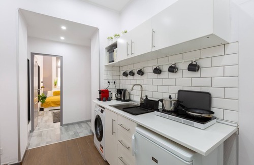 Terezvaros Apartment | ⭐4BR MODERN DESIGN ☕FREE-BEER & BREAKFAST ❤️AIRCO