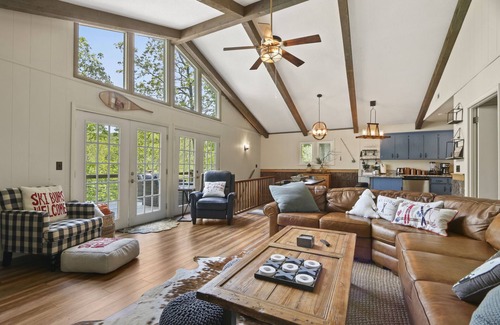 Seven Devils House | 4BR Mountain House ~ PET FRIENDLY ~ Great Views