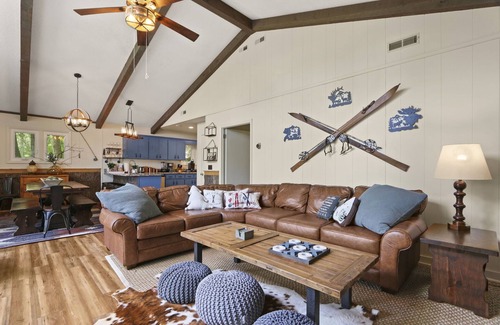 Seven Devils House | 4BR Mountain House ~ PET FRIENDLY ~ Great Views