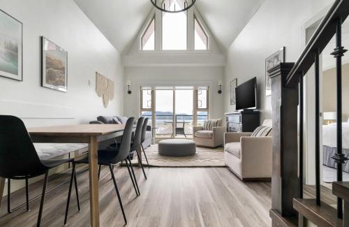 Harrison Hot Springs Apartment | 4BR Penthouse w Rooftop in the Heart of Harrison