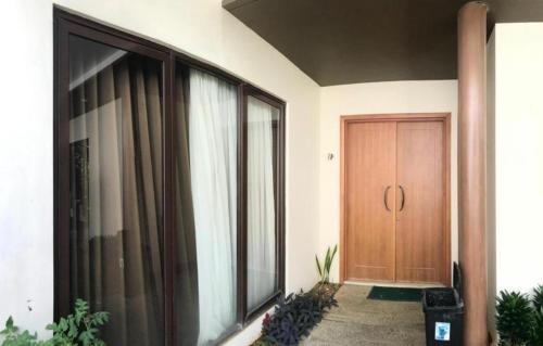 Ciawi Villa | 4BR Pet Friendly Villa in Vimalla Hills