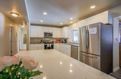 Skyway Condo | 4brbroadmoor Retreathottub, Firepit, Near Trails
