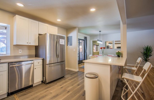 Skyway Condo | 4brbroadmoor Retreathottub, Firepit, Near Trails