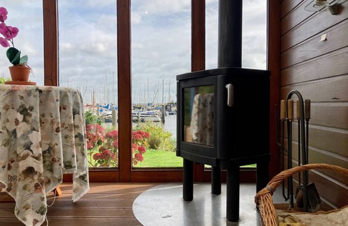 Anjum House | 4pers - House w Sauna, Winter garden & fishing pier in front of the Lauwersmeer