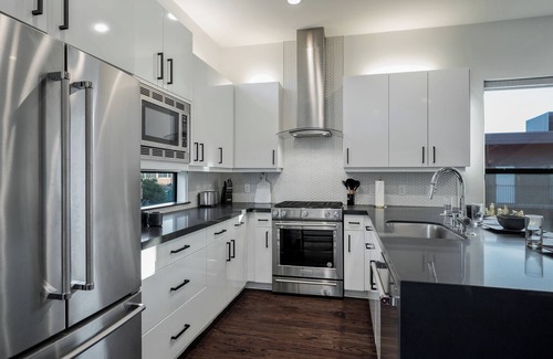 Cedars House | 4story Townhome with Dallas Views