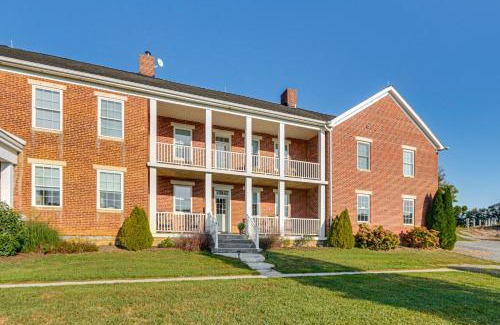 Boonsboro House | 5,000 Sq Ft Antebellum Farmhouse 3 Mi to Antietam!