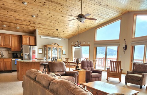 Sundance House | 5 Acre Custom Home for Rally