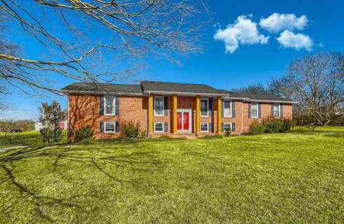 Franklin House | 5 Acre Farmhouse Near Nashville!