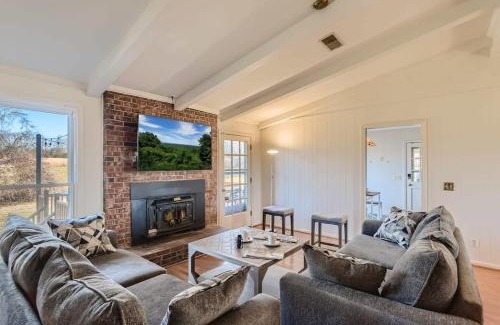 Franklin House | 5 Acre Farmhouse Near Nashville!