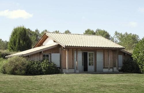 Saint-Julien-en-Born House | 5 B&B suites in a 5-hectare private park.