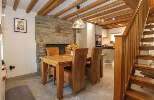 Betws-Y-Coed Cottage | 5 BANC LLUGWY, with open fire in Betws-Y-Coed