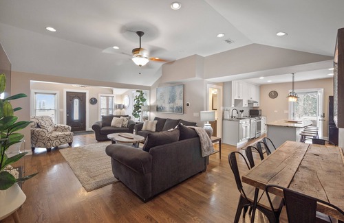 Fremont House | 5 bed/3 Bath Home in the Heart of Fremont! Steps from the beach and boat launch!