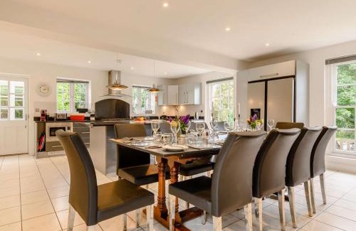 West Compton House | 5 Bed in Litton Cheney 78462