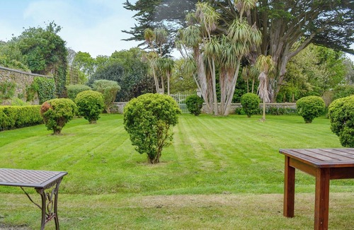 Saint Erth Praze Cottage | 5 bedroom accommodation in St Erth, Hayle