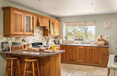 Aubourn Cottage | 5 bedroom accommodation in Near Lincoln