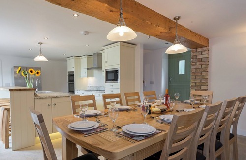 East Barkwith Cottage | 5 bedroom accommodation in East Barkwith, near Market Rasen