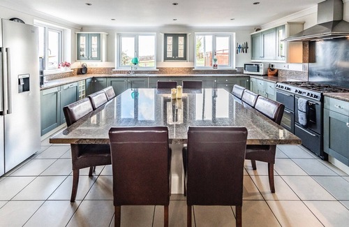 Banc-y-felin Cottage | 5 bedroom accommodation in Llangynog, near Llansteffan