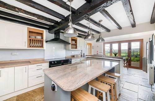 Langsett Cottage | 5 bedroom accommodation in Langsett, near Penistone