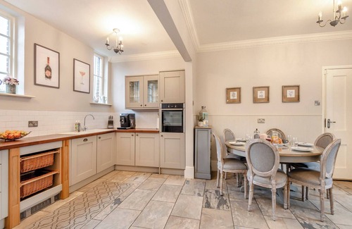 Wainfleet All Saints Cottage | 5 bedroom accommodation in Wainfleet, near Skegness