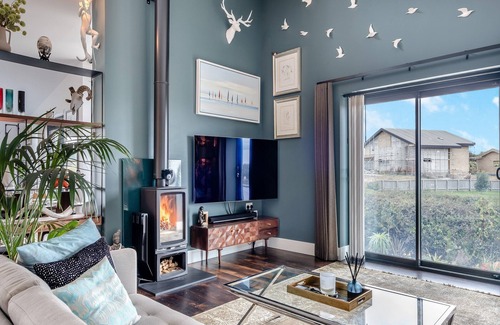 Totland Bay Cottage | 5 bedroom accommodation in Totland