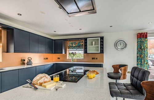 Alford Cottage | 5 bedroom accommodation in Willoughby, near Alford