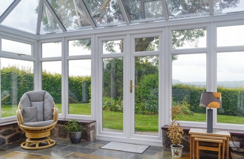 Newtown Cottage | 5 bedroom accommodation in Aberhafesp, near Newtown