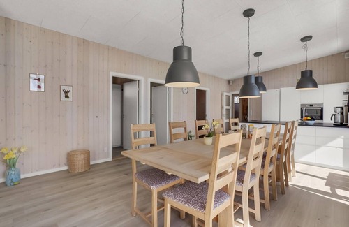 Hejsager Strand House | 5 bedroom amazing home in Haderslev