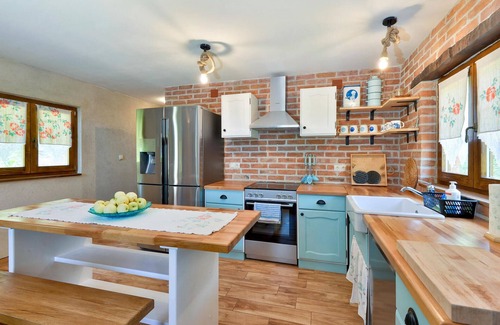 Mozenec House | 5 bedroom awesome home in Novi Marof