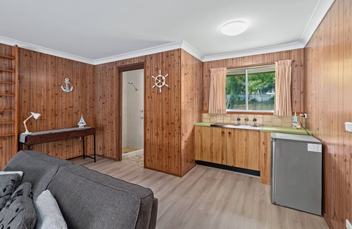 Vincentia House | 5 BEDROOM BEACH HOUSE WITH INGROUND POOL