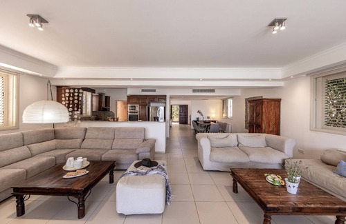 Kapparis Villa | 5 bedroom Beachfront Villa