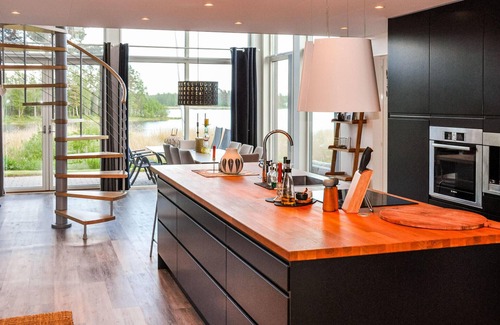 Karlstad Municipality House | 5 bedroom beautiful home in Karlstad
