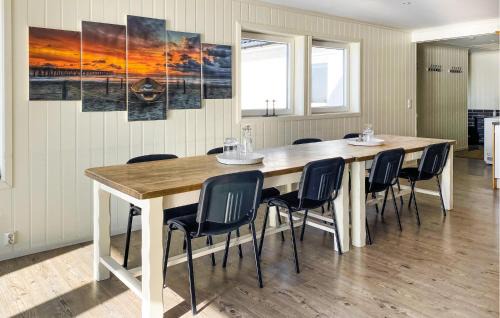 Bogoyvaer House | 5 Bedroom Beautiful Home In Kverva