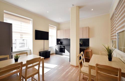 Maskavas Forstate Apartment | 5 bedroom Central Apartment