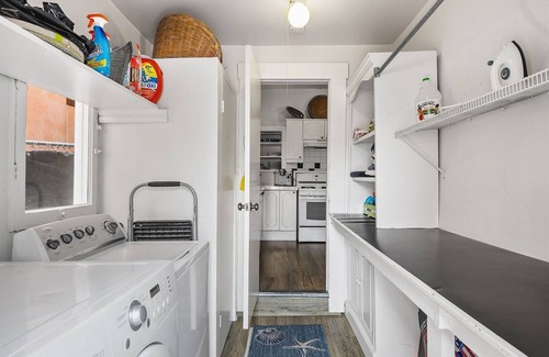 South Redondo House | 5 bedroom Cottage on the Strand!