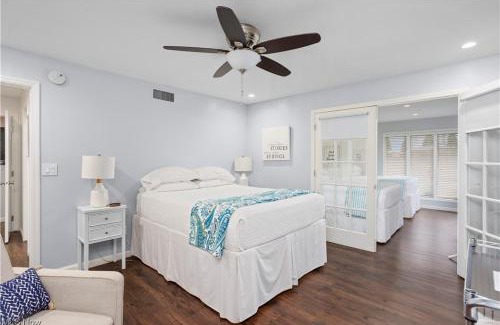 Huron House | 5 Bedroom Family Gathering Home with Indoor Hot Tub