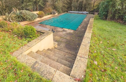 Farnham House | 5 Bedroom Garden House in Surrey