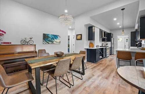 Eagle House | 5 Bedroom - Located in Old Town Eagle