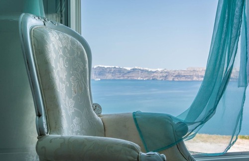Akrotiri Villa | 5 bedroom luxury villa with pool and stunning sea views and amazing sunsets