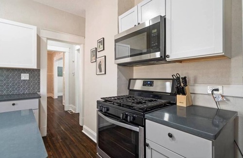 Kansas City House | 5 Bedroom! -Middle of KC