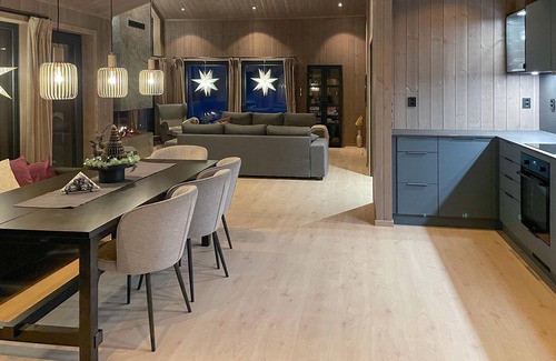 Loten Municipality House | 5 bedroom stunning home in Løten