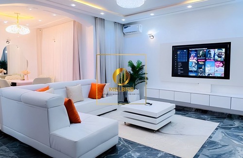 Abuja House | 5 Bedroom Terrace duplex in Wuye Abuja with a Fitness room