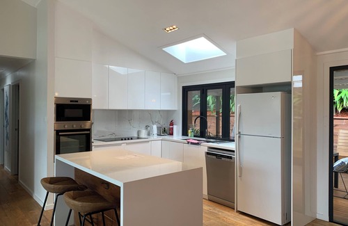 Terrigal House | 5 bedroom Terrigal beach home with district views