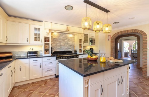 Mato Serrao Villa | 5 Bedroom Villa With Pool, Hot Tub & Stunning Sea View. Close to town and beach
