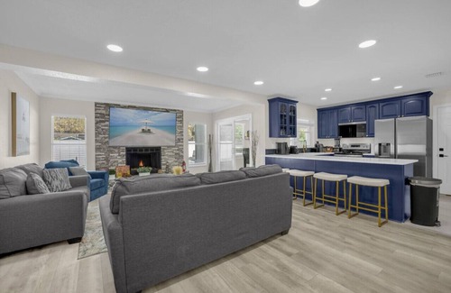 Brandon House | 5 bedrooms/2bathrooms Luxury amenities home - Pool