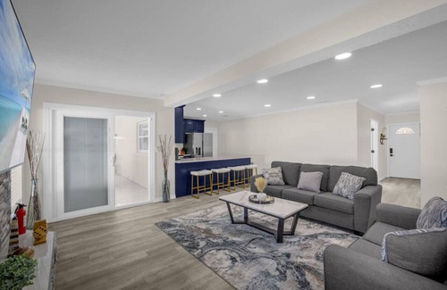 Brandon House | 5 bedrooms/2bathrooms Luxury amenities home - Pool