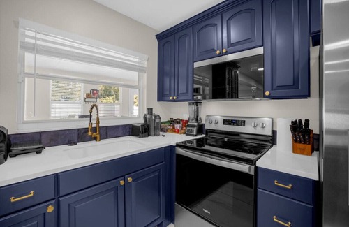 Brandon House | 5 bedrooms/2bathrooms Luxury amenities home - Pool