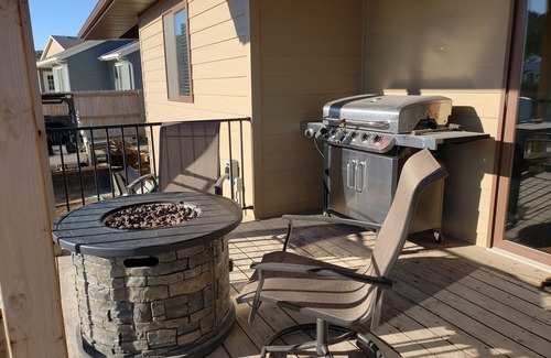 Summerset House | 5 bedrooms, covered deck, whirlpool tub and full access to the Black Hills