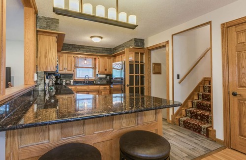 Columbia Heights House | 5 BR+ Yard. Close drive to New Brighton, Roseville, Shoreview